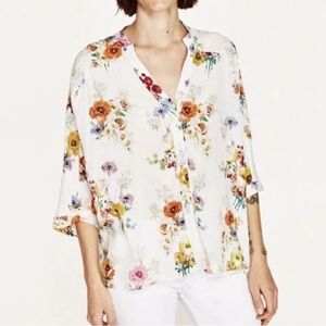 ⭐️ZARA Basic Dolman Short Sleeve Floral Button Front Blouse
